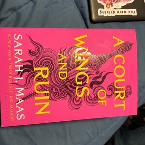 A court of wings and ruin, Sarah J mass